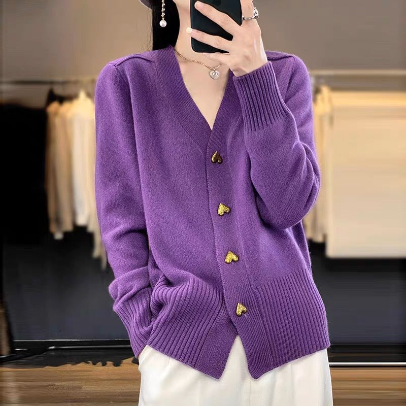 New heart-shaped button solid color knit V-neck cardigan
